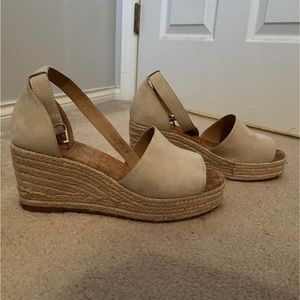 Call it spring. Brand new size 9